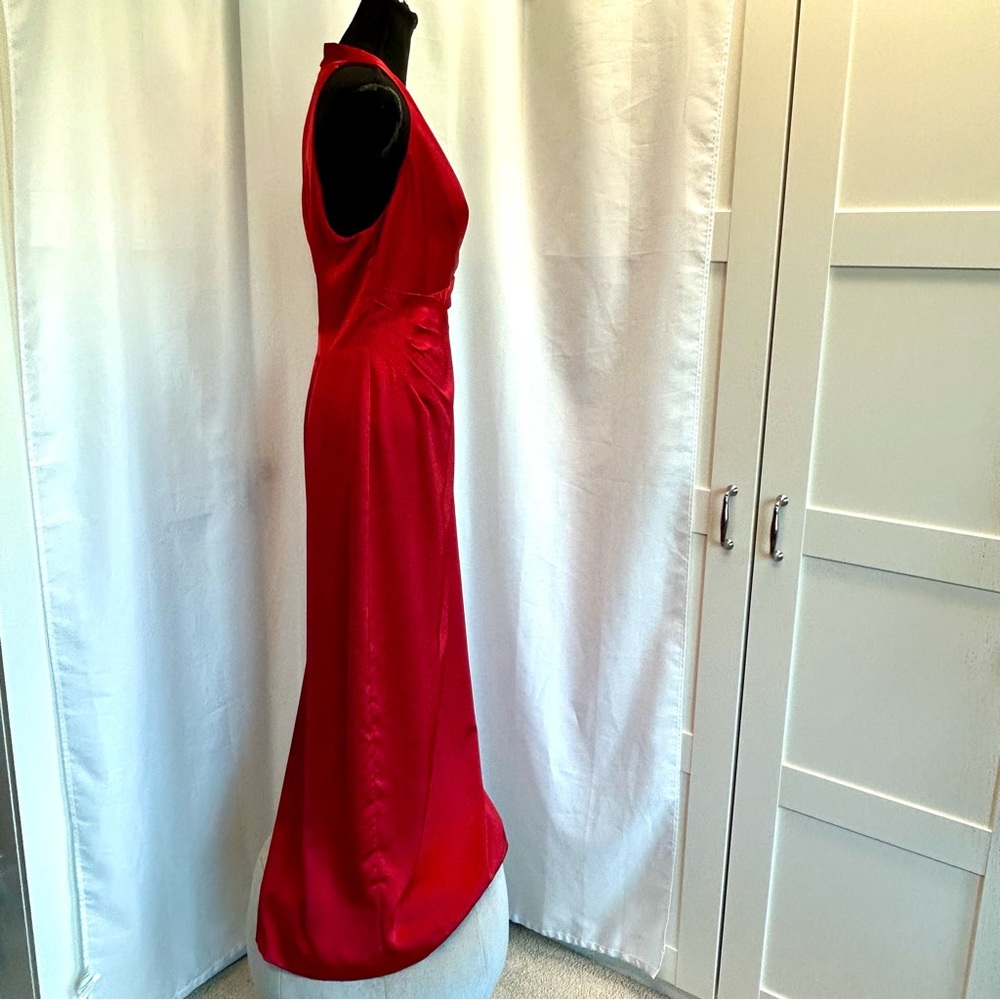 Lauren Ralph Lauren Red Sleeveless Pleated Satin Charmeuse Halter Maxi Gown 10 - Picture 7 of 17